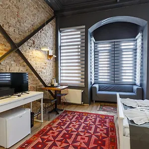 Отель Miro Mansion Old